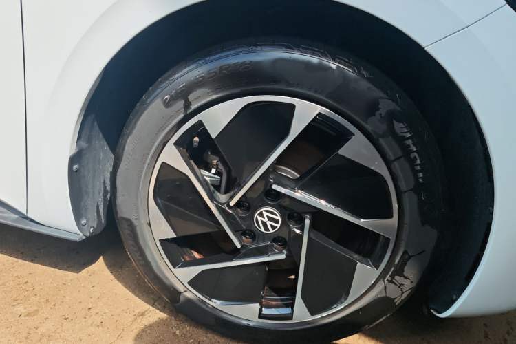 Used Volkswagen ID.3 2023 Pure Smart Edition Right Front Wheel Hub