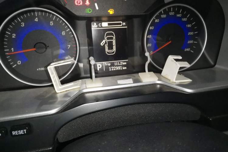Used Geely Auto Emgrand 2014 Sedan 1.5L CVT Elite Model
