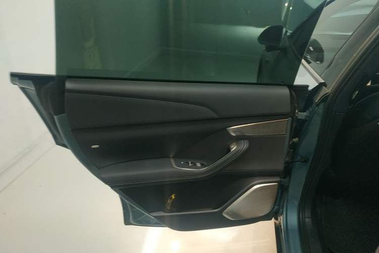 Used ONVO L60 2024 60 kWh All-Wheel Drive
