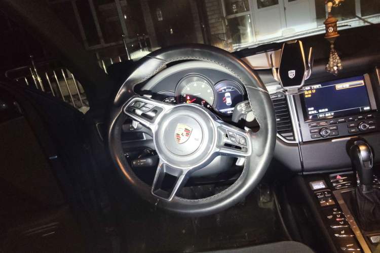 Used Porsche Macan 2014 Macan 2.0T
