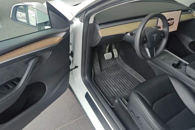 Used Tesla Model Y 2022 Performance High-Performance All-Wheel-Drive Version