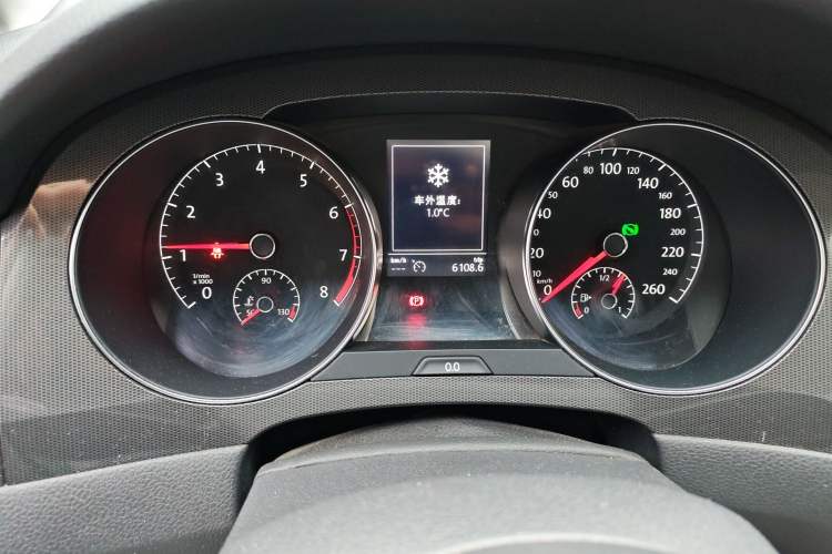 Used Volkswagen Golf Sportsvan 2016 230TSI Automatic Trend Edition Instrument Cluster