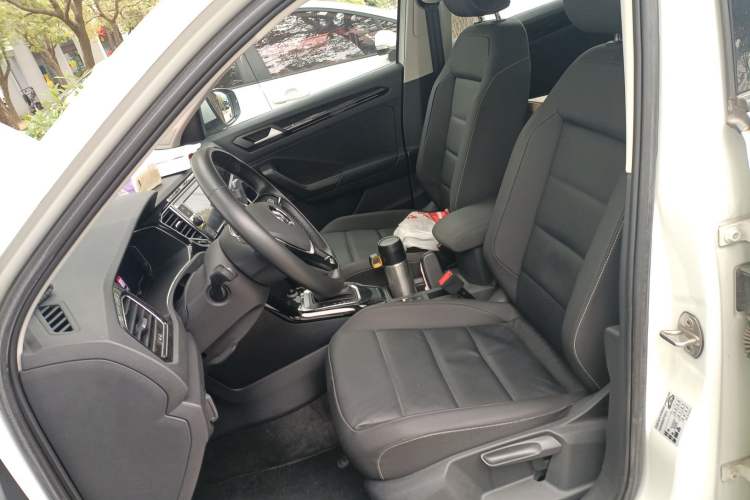 Used Volkswagen T-ROC 2020 280TSI DSG Two-Wheel Drive Comfort Version