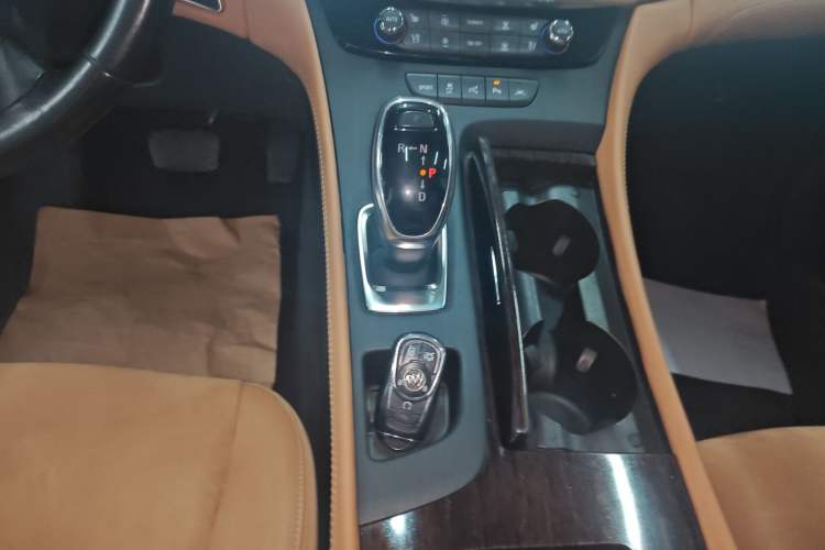 Used Buick LaCrosse 2018 28T Luxury Model