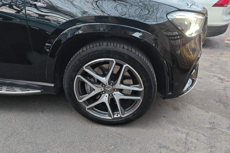 Used Mercedes-Benz GLE AMG 2022 AMG GLE 53 4MATIC+ Right Front Wheel Hub