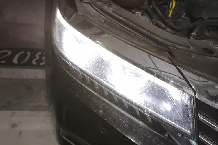 Used Volkswagen Passat 2019 380TSI Luxury Edition China VI Standard Right Front Headlight