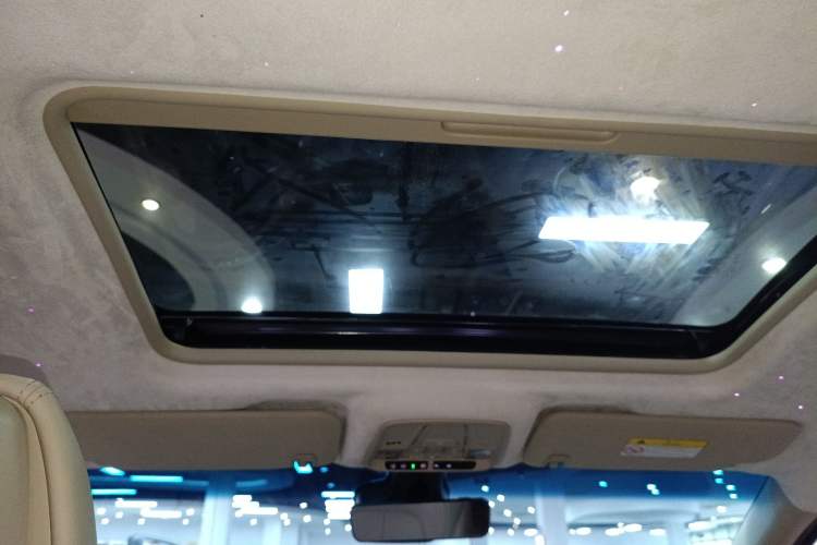 Used Buick GL8 2022 ES Landtrek 653T Luxury Edition