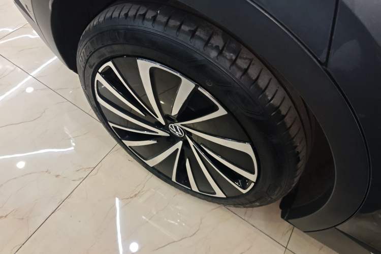 Used Volkswagen ID.4 X 2023 Smart Enjoyment Long-Range Version Right Rear Wheel Hub