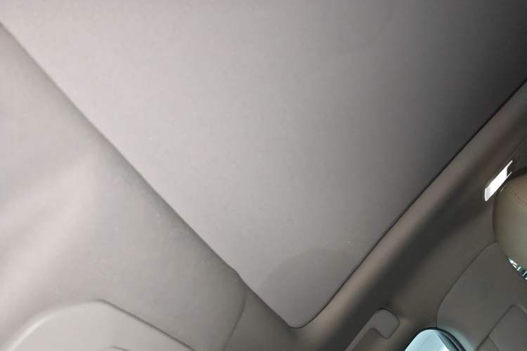 Used Toyota Highlander 2022 Dual-Engine 2.5L Four-Wheel Drive Prestige Version 7 Seats Headliner