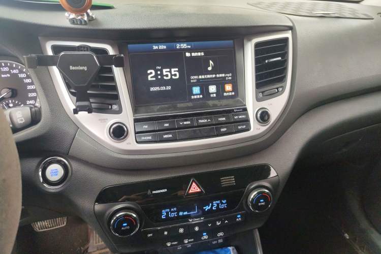 Used Hyundai Tucson 2015 1.6T Dual-Clutch Two-Wheel-Drive Leading Model