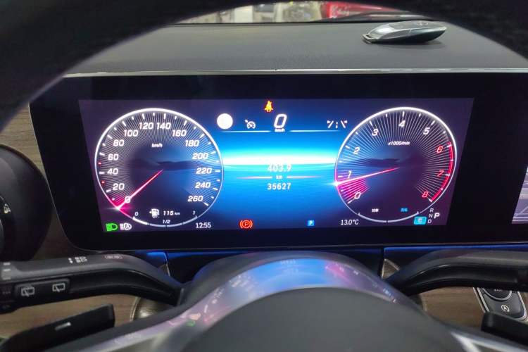 Used Mercedes-Benz V-Class 2024 V 300 Pilot Edition