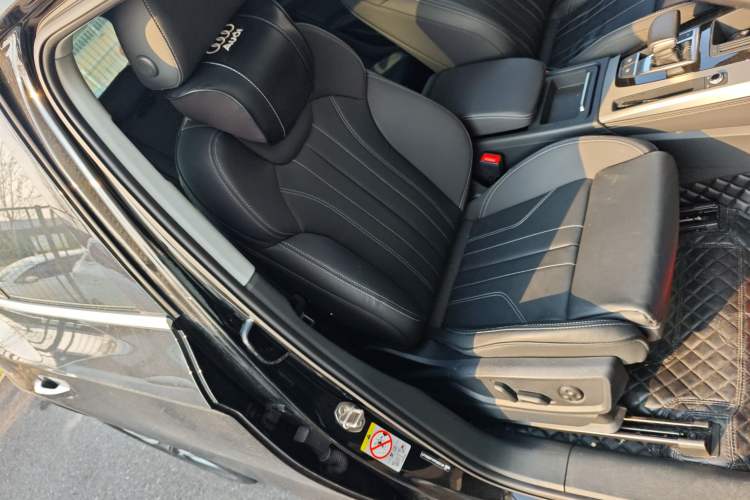 Used Audi Q5L 2022 40T Fashionable and Dynamic Model
