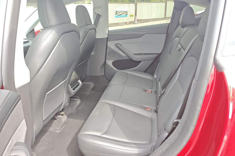 Used Tesla Model Y 2025 Rear-Wheel-Drive Version Left Rear Seat