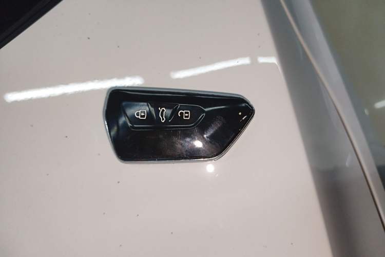 Used Volkswagen Golf 2024 280TSI DSG Pro 50th Anniversary Edition Interior 1