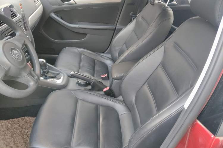 Used Volkswagen Sagitar 2012 1.6L Automatic Comfort Edition
