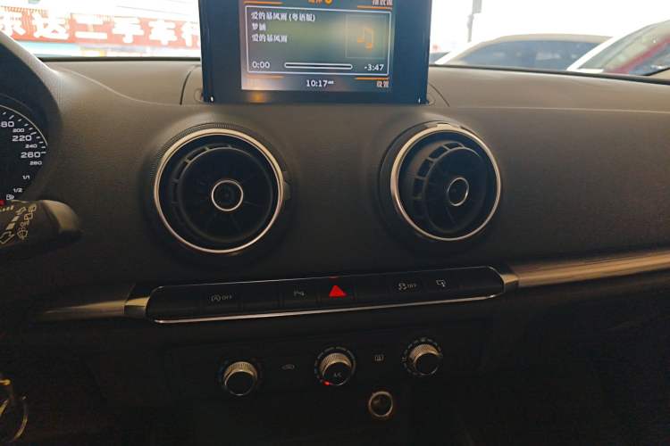 Used Audi A3 2014 Sportback 35 TFSI Automatic Style Edition Audio And AC Panel