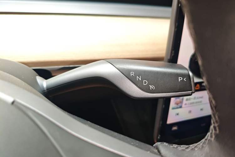 Used Tesla Model Y 2021 Standard Range Rear-Wheel Drive Version Gear Lever