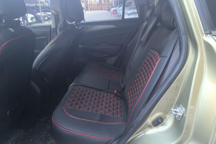 Used CHANGAN CS75 2016 2.0L Manual Luxury Version China V Standard
