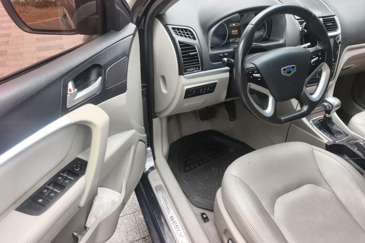 Used Geely Auto Emgrand 2014 Sedan 1.3T CVT Prestige Model Driver Seat