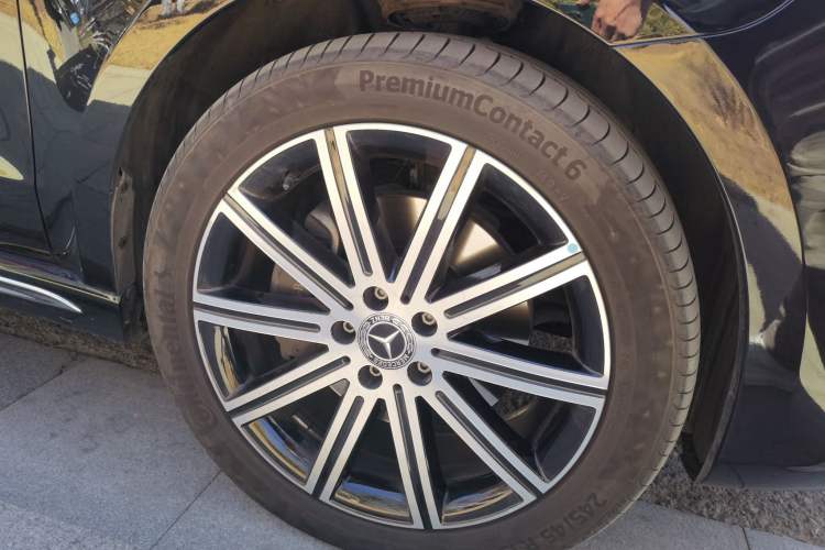 Used Mercedes-Benz V-Class 2021 V 260 L Long-wheelbase Luxury Edition Right Front Wheel Hub