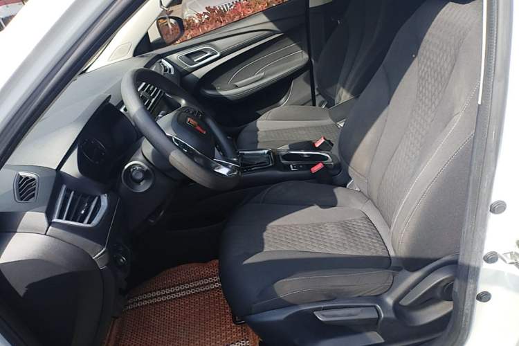 Used Roewe i5 2020 1.5L Automatic 4G Connected Linghao Edition