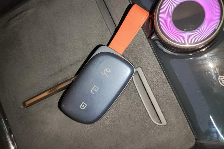 Used Lynk & Co 900 2025 2.0T Ultra Vehicle Key