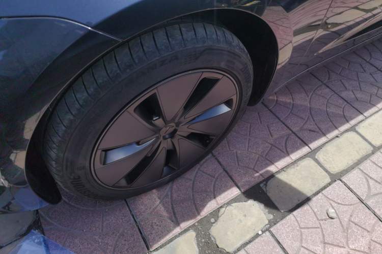 Used Tesla Model 3 2025 Rear-Wheel-Drive Version