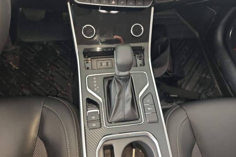 Used Chery Arrizo GX 2018 1.5T CVT Dynamic Color Version China V Standard Gear Lever