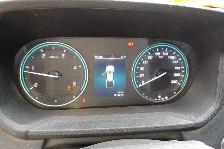 Used JMC DaDao 2023 All-Purpose 2.3T Diesel Manual Two-Wheel Drive Standard-Wheelbase Comfort Edition