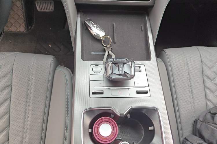 Used BYD Song L DM-i 2025 Intelligent Driving Version 160 km Beyond-Range Type
