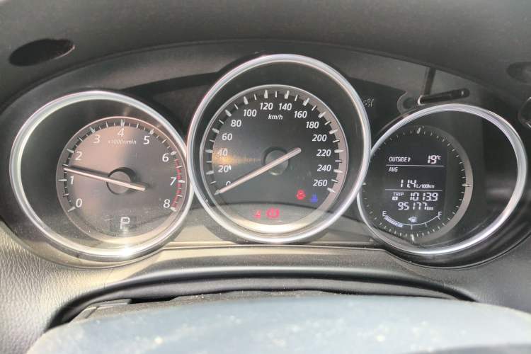 Used Mazda CX-5 2013 2.5L Automatic 4x4 Luxury Version
