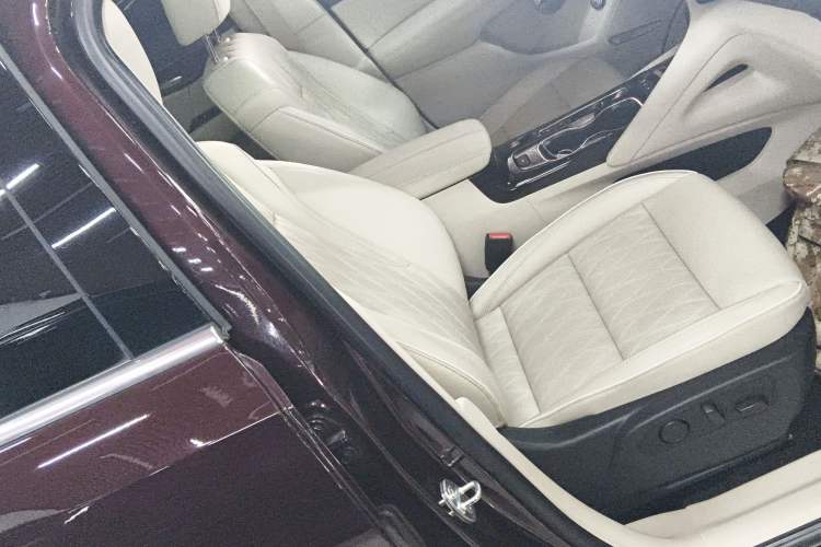 Used Buick Envision 2020 Encore S 652T All-Wheel-Drive Avenir