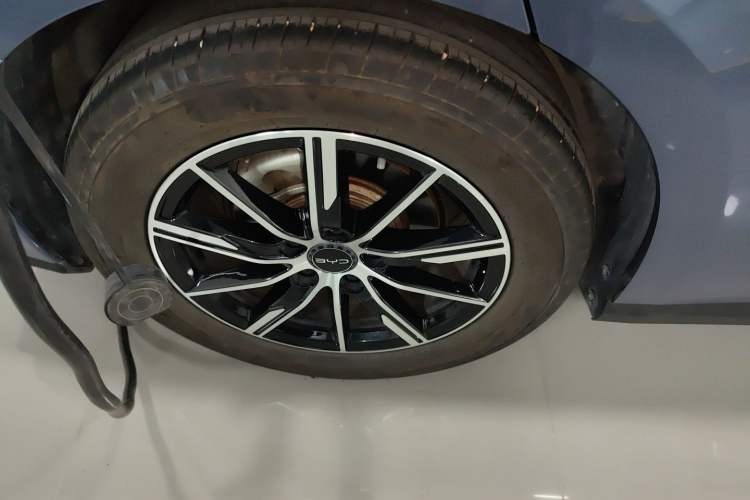 Used BYD Seal 06 New Energy 2025 DM-i Smart Drive 120KM Deluxe Model Exterior 5