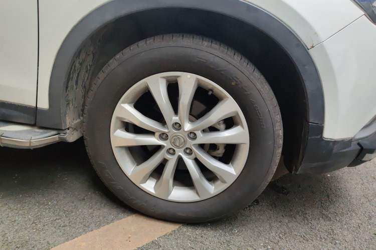 Used Dongfeng Aeolus AX7 2015 2.0L Automatic Zhiyi Trim
