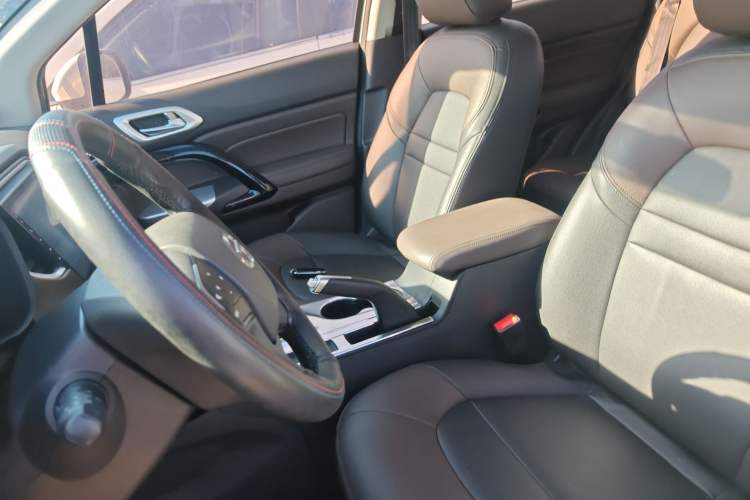 Used GAC Trumpchi GS4 2017 200T G-DCT Two-Wheel Drive Elite Edition Left Front Seat