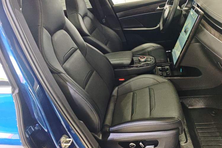 Used SERES SF5 2021 Four-Wheel Drive Freedom Expedition Edition
