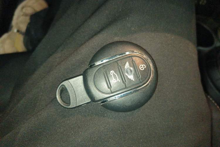 Used MINI MINI 2014 1.5T COOPER Fun
