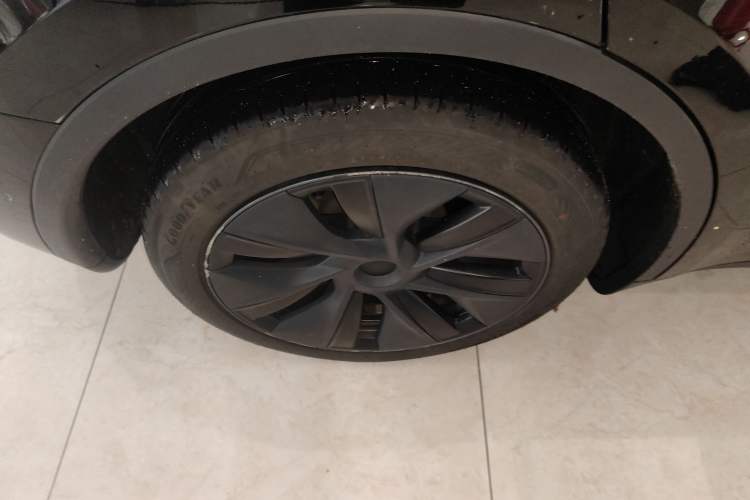 Used Tesla Model Y 2023 Rear-Wheel-Drive Version