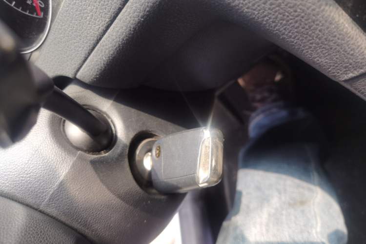 Used Volkswagen Golf 2017 1.6L Automatic Comfort Million-Vehicle Anniversary Edition Vehicle Key