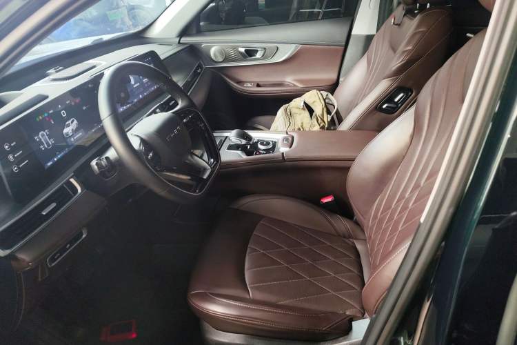 Used Chery Tiggo 8 PRO 2024 Champion Edition 390T Two-Wheel Drive Peak Version 7 Seats