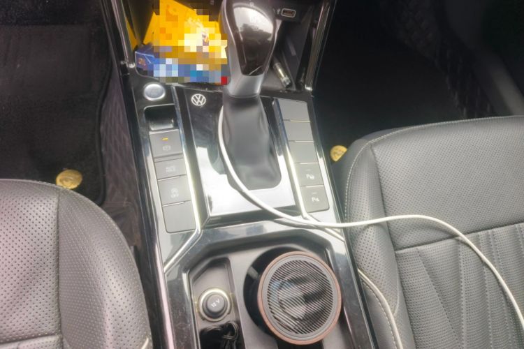 Used Volkswagen Passat 2022 330TSI Luxury Edition Gear Lever