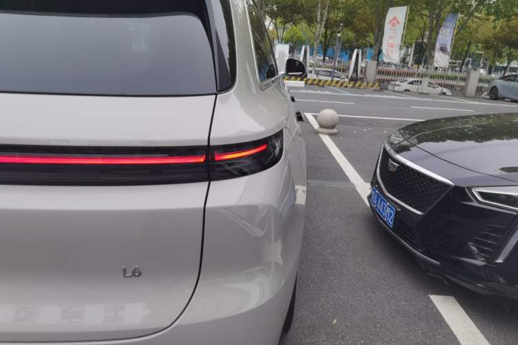Used Li Auto L6 2025 Pro Smart Refresh Edition Exterior 3