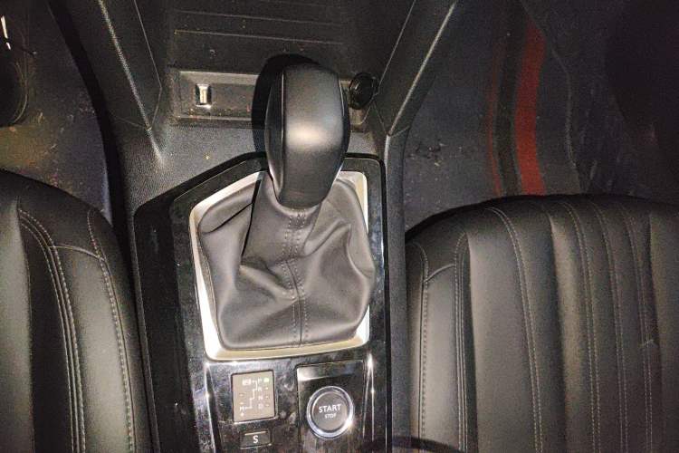 Used Peugeot 408 2022 1.6T Light-Chasing Edition
