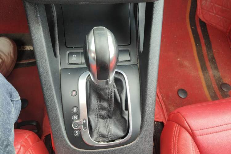Used Volkswagen Scirocco 2014 1.4 TSI Competition Edition Gear Lever