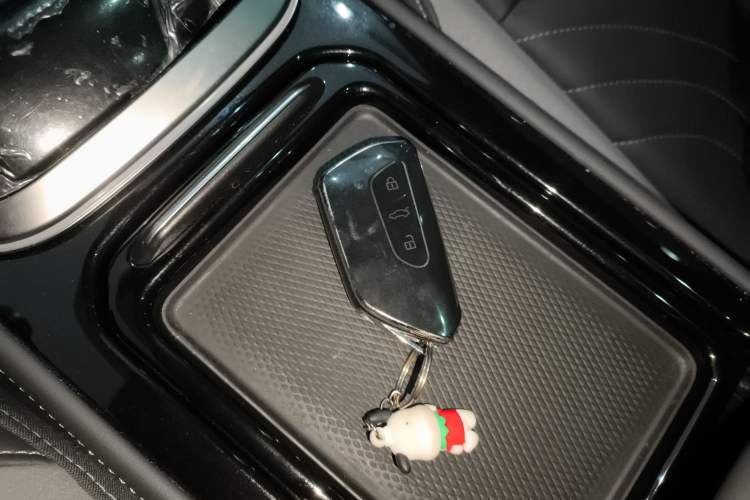 Used Volkswagen ID.4 CROZZ 2021 Long-Range Lite PRO Two-Wheel Drive Version
