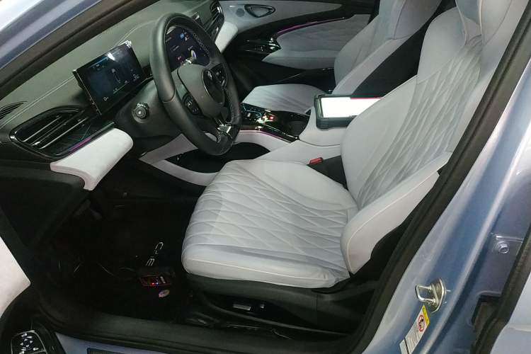 Used BYD Seal 2022 550 km Standard Range Rear-Wheel Drive Prestige Version
