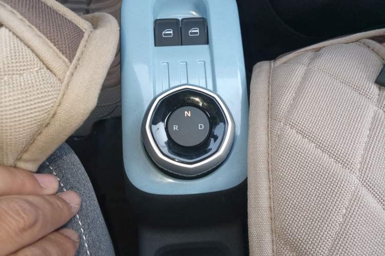 Used Geely Galaxy Panda 2024 Panda Mini 200km Endurance Bear
