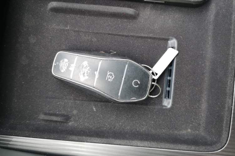 Used BYD Song L DM-i 2025 Intelligent Driving Version 160 km Excellence Edition Interior 1