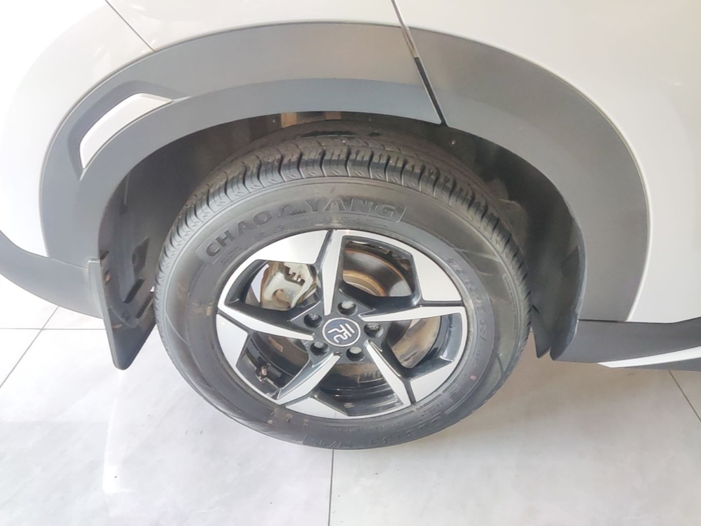 BYD Yuan UP 2024 401 km Active Version — снимка 11