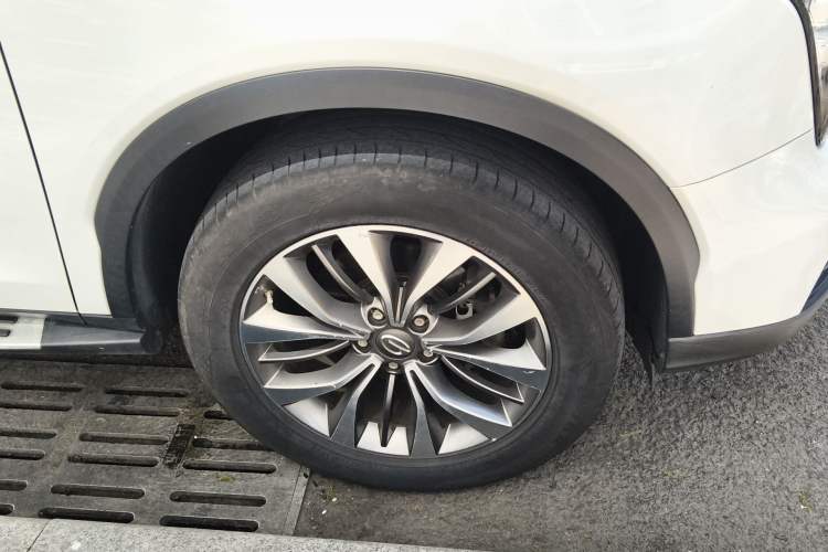 Used GAC Trumpchi GS8 2017 320T Two-Wheel Drive Luxury Smart Connectivity Version (7 Seats)
